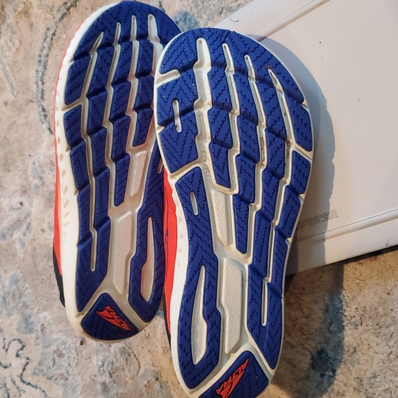 ALTRA RUNNING SHOES - Picture 2 of 4